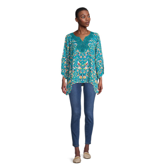 The Pioneer Woman Sharkbite Hem Embroidered Blouse with 3/4-Length Sleeves, Womens