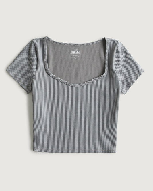 HOLLISTER SEAMLESS RIBBED FABRIC SWEETHEART BABY TEE